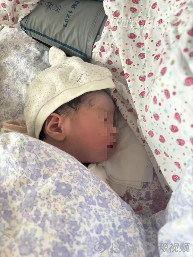 媒體：安徽27天嬰兒治療黃疸死亡家長(zhǎng)認(rèn)為醫(yī)院不負(fù)責(zé)任導(dǎo)致、院方稱系罕見(jiàn)病(圖1)
